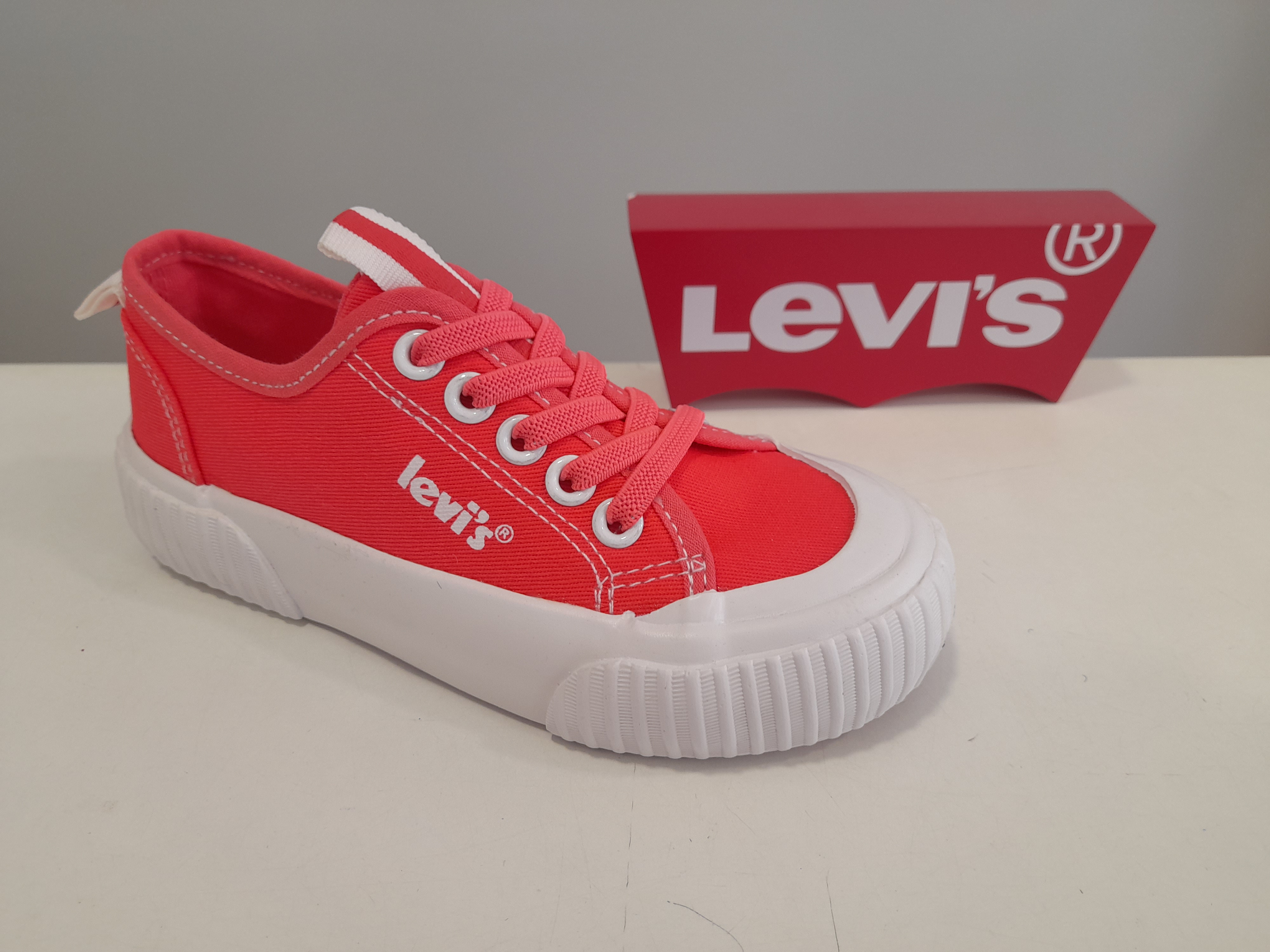 Zapatilla basket Levis 